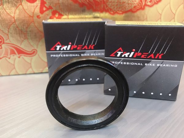 Bạc đạn chén cổ Tripeak Headset Bearing, bạc đạn Steel Bearing phủ lớp oxide coating đen (OD:41xID:30.15xH:7xA:45°/45°) - Ảnh 1