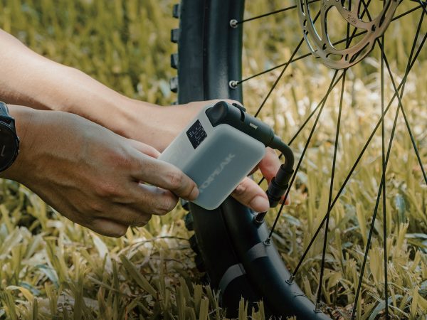 Bơm điện tử, bơm Co2 hiệu Topeak E-Booster Digital TDP-E01 - Ảnh 5