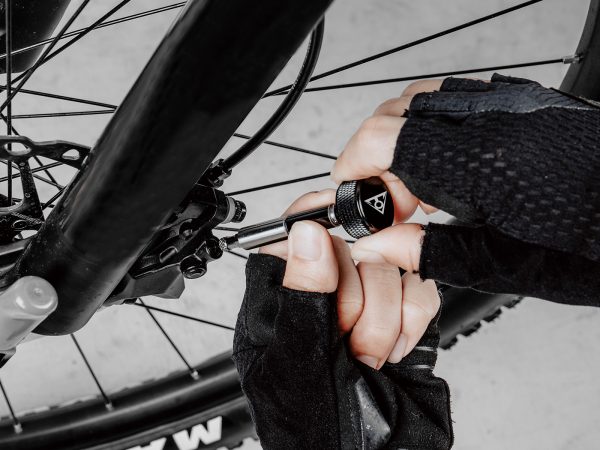 Bộ hộp dụng cụ mini cầm tay, có điều chỉnh lực 4-20NM, hiệu Topeak TT2601 Torq Stick Pro - Ảnh 4